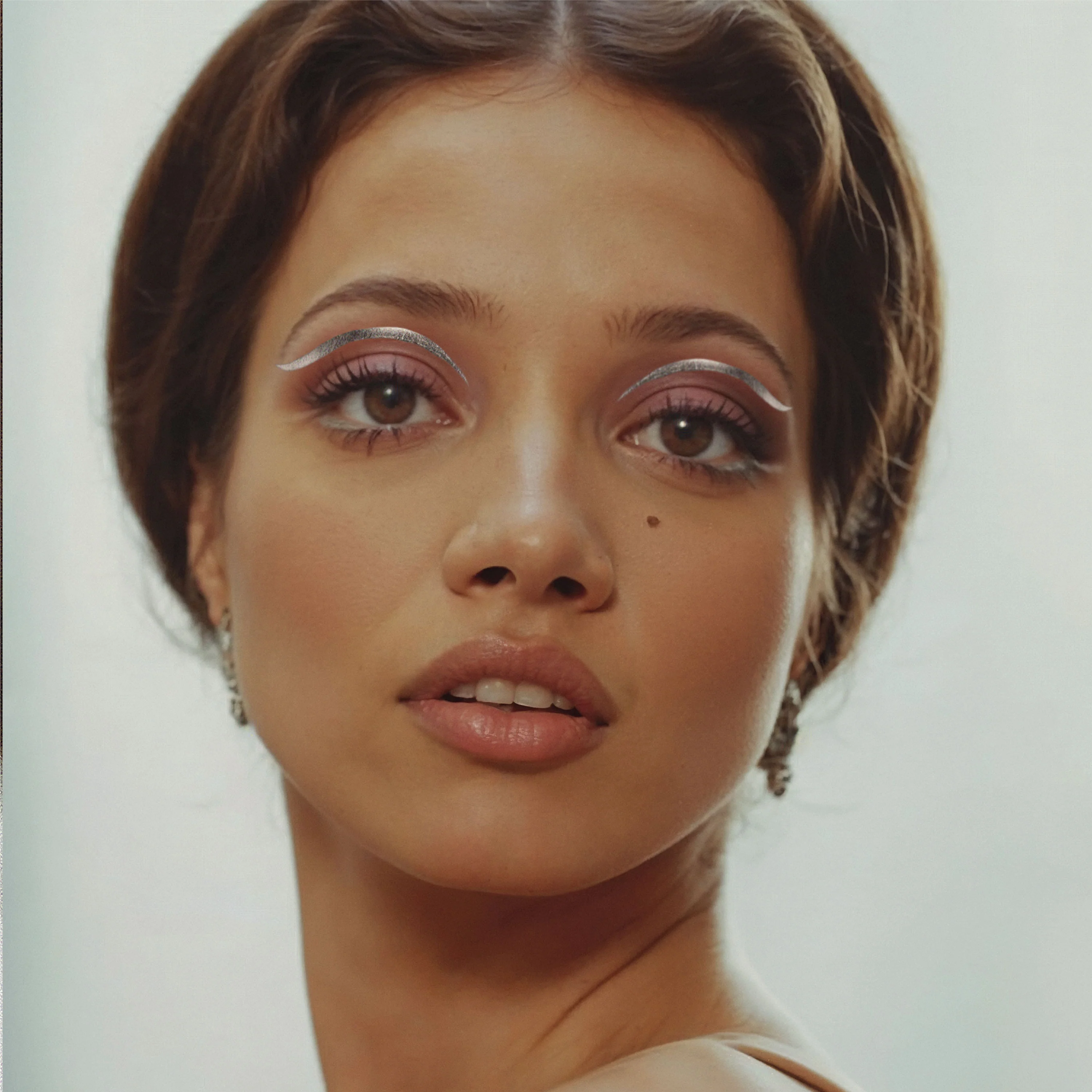 Silver Wing Eyeliner - Image 5