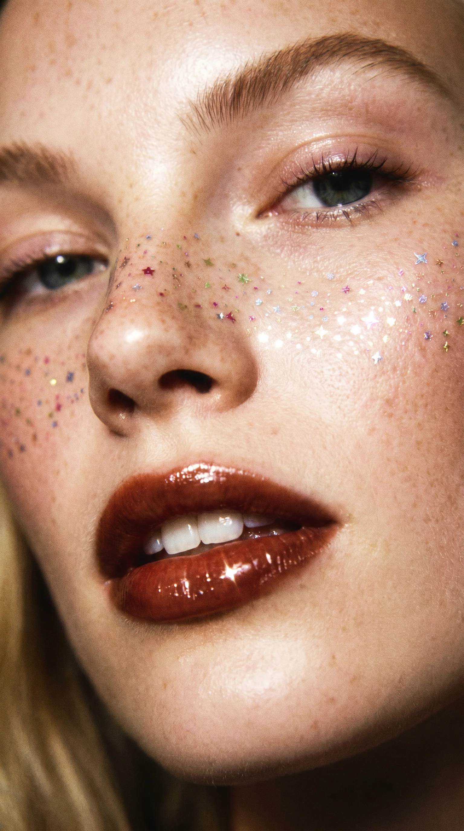 Sprinkled Glitter Freckles Makeup Patches - Image 4